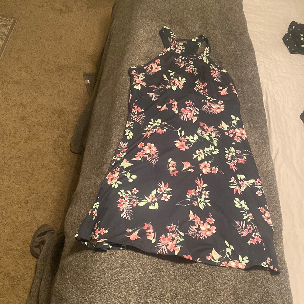 Peace and pearls floral dress size large